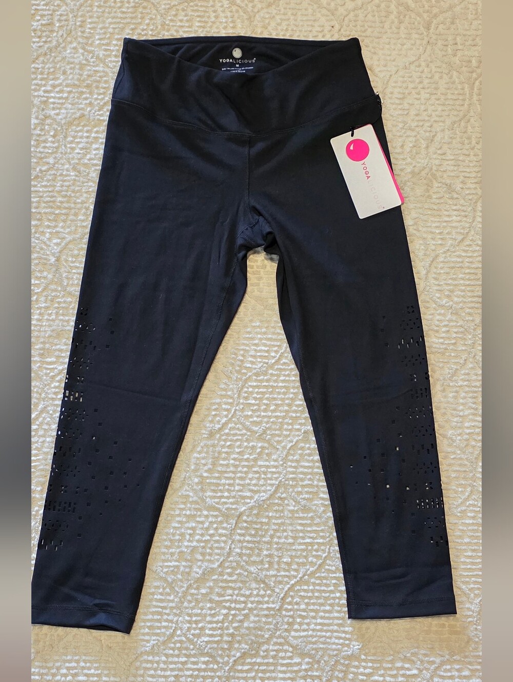 New! Yogalicious Lux Circuit Laser Cut Capri/Ankle Leggings in black Size Medium